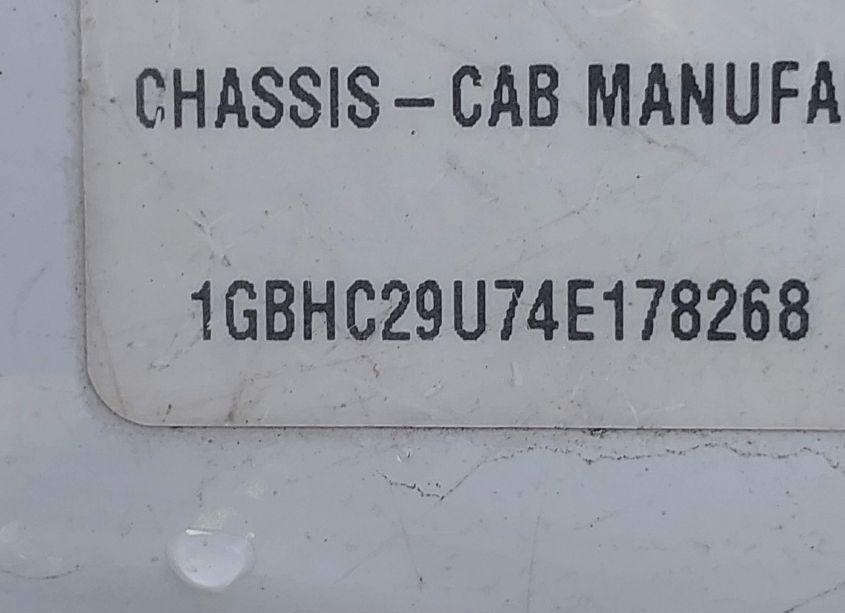 Photo 9 of 2004 Chevrolet Silverado 2500HD WORK TRUCK (VIN 1GBHC29U74E178268)