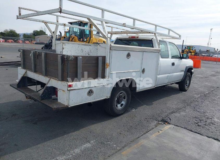 Photo 4 of 2004 Chevrolet Silverado 2500HD (VIN 1GBHC29U84E158689)