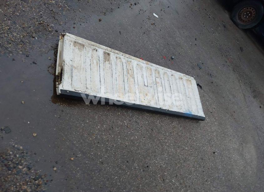 Photo 12 of 1997 Chevrolet C3500 CHASSIS (VIN 1GBHC33J1VF045358)