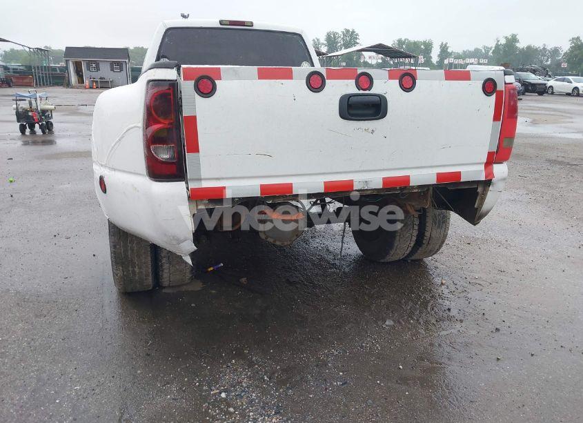 Photo 6 of 1997 Chevrolet C3500 CHASSIS (VIN 1GBHC33J1VF045358)