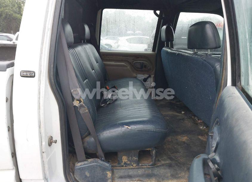 Photo 8 of 1997 Chevrolet C3500 CHASSIS (VIN 1GBHC33J1VF045358)