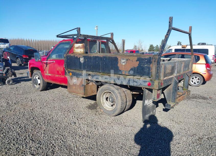 Photo 3 of 2000 Chevrolet C3500 CHASSIS (VIN 1GBHC34J0YF519870)