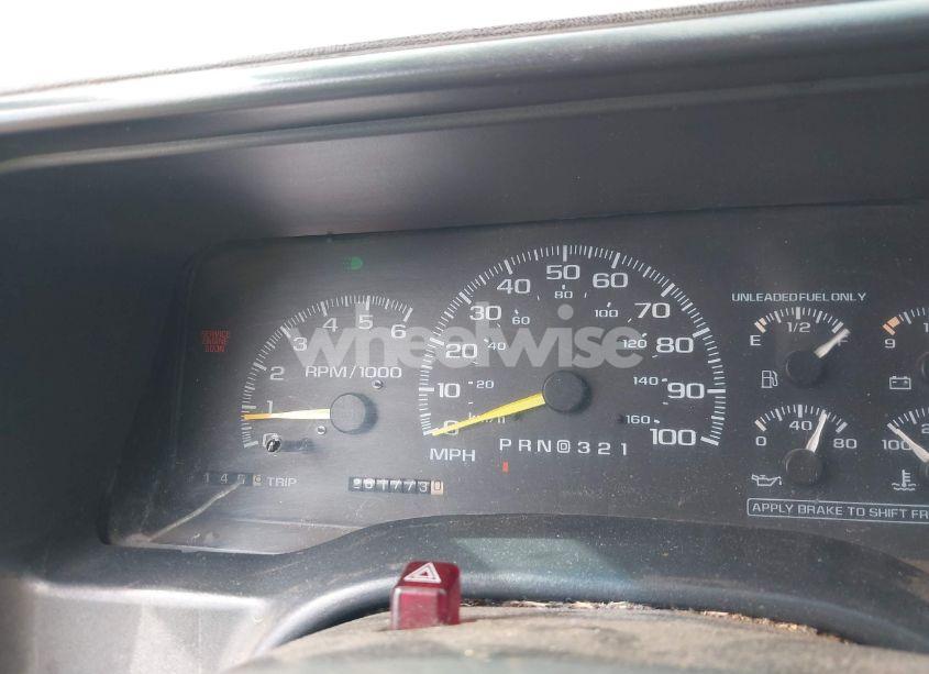 Photo 7 of 2000 Chevrolet C3500 CHASSIS (VIN 1GBHC34J9YF520001)