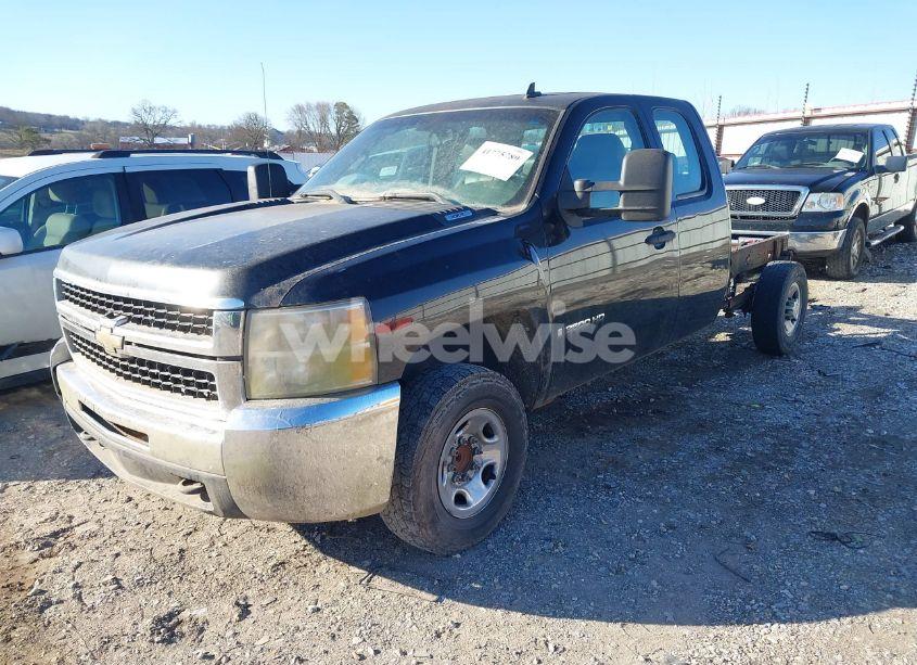Photo 2 of 2009 Chevrolet Silverado 2500HD WORK TRUCK (VIN 1GBHC49K39E158939)