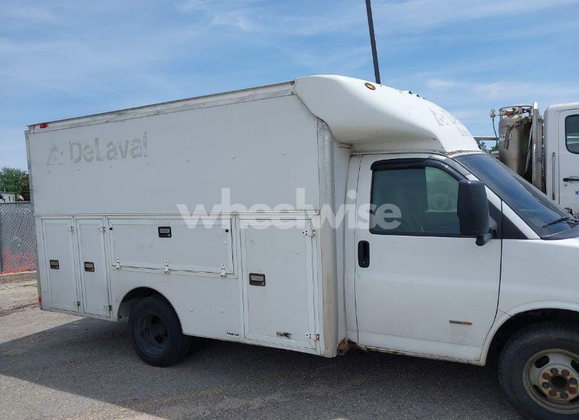 Photo 10 of 2006 Chevrolet Express CUTAWAY WORK VAN (VIN 1GBHG312661164831)