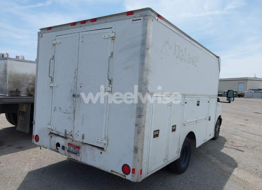 Photo 4 of 2006 Chevrolet Express CUTAWAY WORK VAN (VIN 1GBHG312661164831)