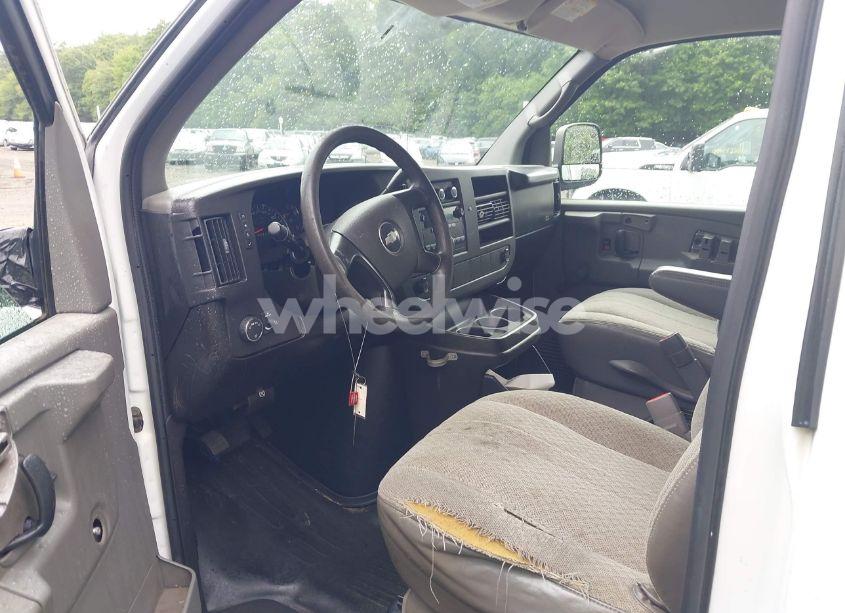 Photo 6 of 2008 Chevrolet Express CUTAWAY WORK VAN (VIN 1GBHG31K481201569)