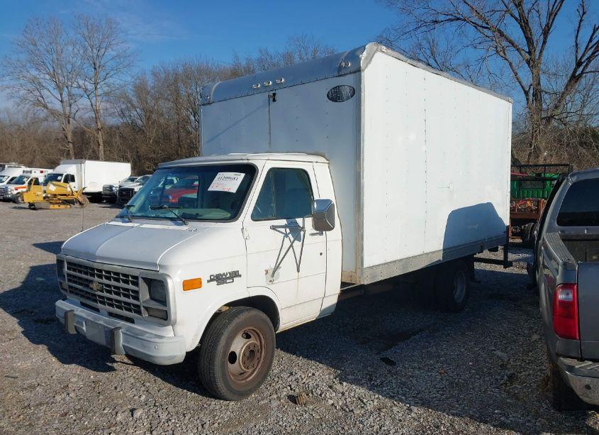 Photo 2 of 1995 Chevrolet G30 (VIN 1GBHG31K9SF227207)