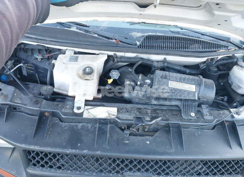 Photo 9 of 2008 Chevrolet Express CUTAWAY WORK VAN (VIN 1GBHG31KX81136517)