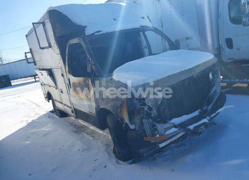 2001 Chevrolet Express COMM CUTAWAY (VIN 1GBHG31R211110691) main photo