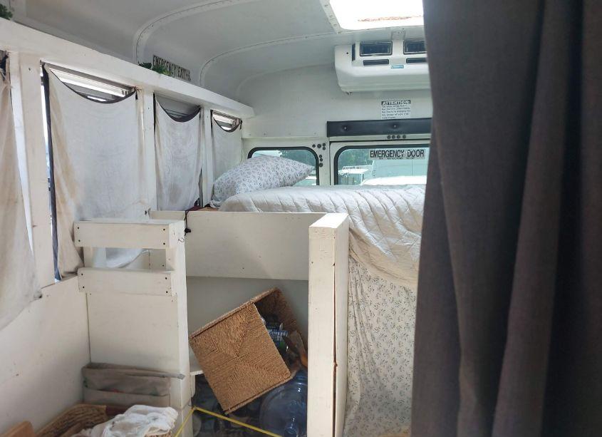 Photo 7 of 2001 Chevrolet Express COMM CUTAWAY (VIN 1GBHG31R311166767)