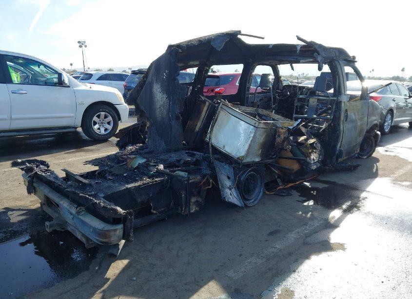 Photo 4 of 2002 Chevrolet Express RV CUTAWAY (VIN 1GBHG31R321245986)