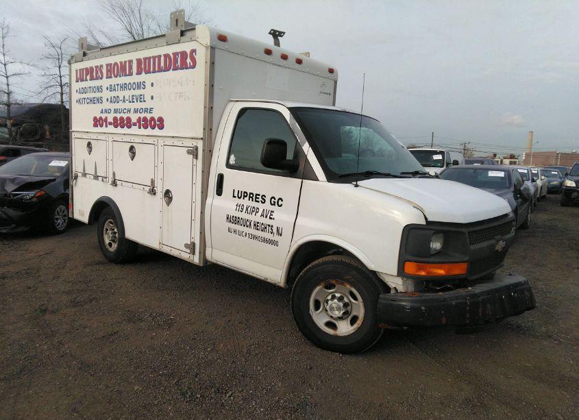 2007 Chevrolet Express CUTAWAY WORK VAN (VIN 1GBHG31U071157280) main photo