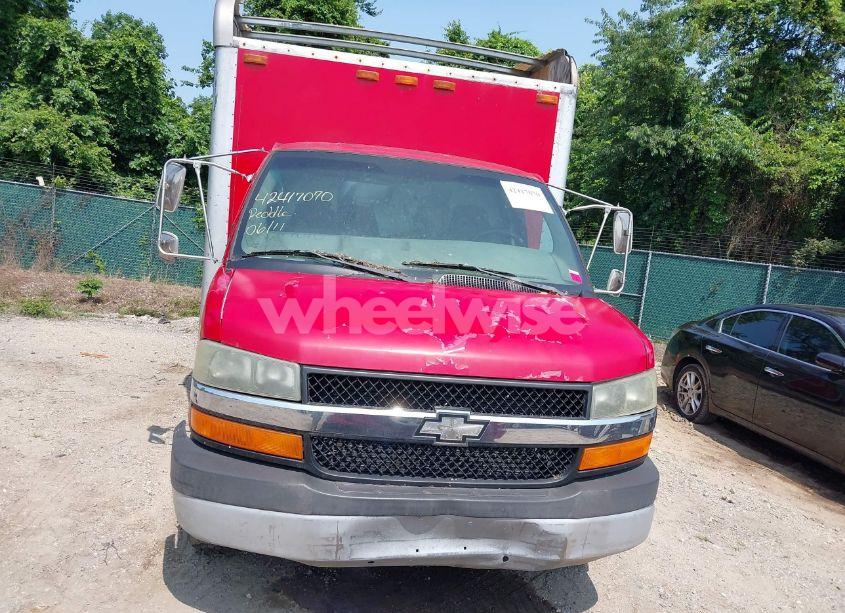 Photo 12 of 2004 Chevrolet Express CUTAWAY (VIN 1GBHG31U241108562)