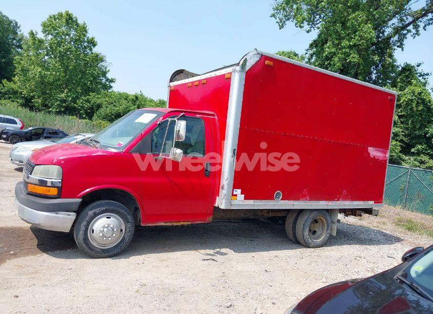 Photo 14 of 2004 Chevrolet Express CUTAWAY (VIN 1GBHG31U241108562)