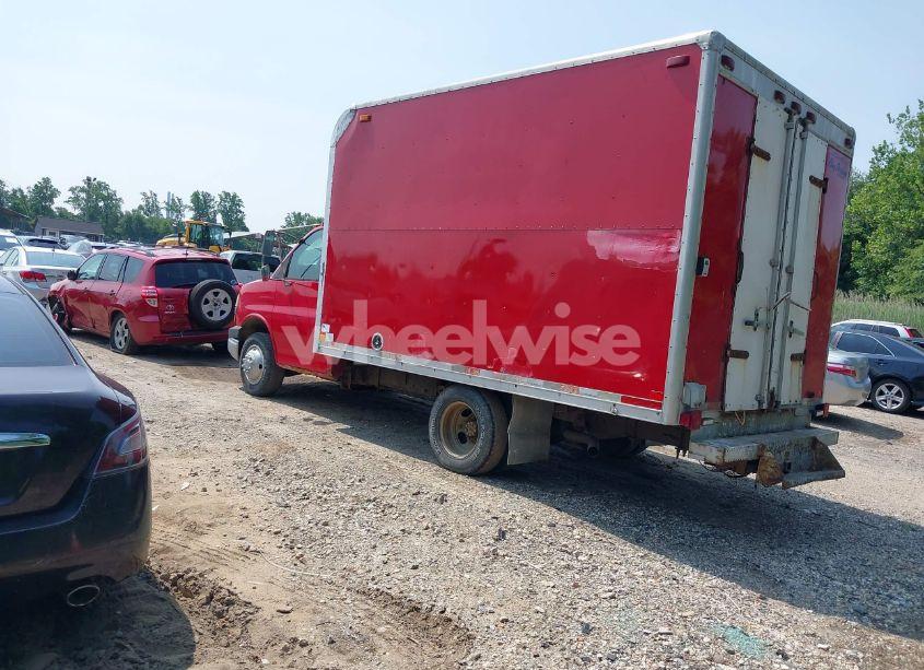 Photo 3 of 2004 Chevrolet Express CUTAWAY (VIN 1GBHG31U241108562)