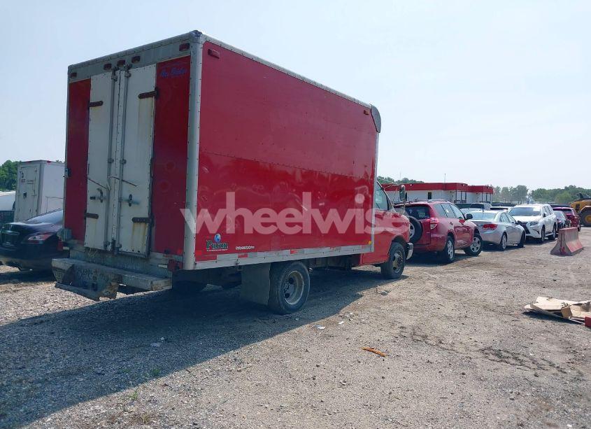 Photo 4 of 2004 Chevrolet Express CUTAWAY (VIN 1GBHG31U241108562)