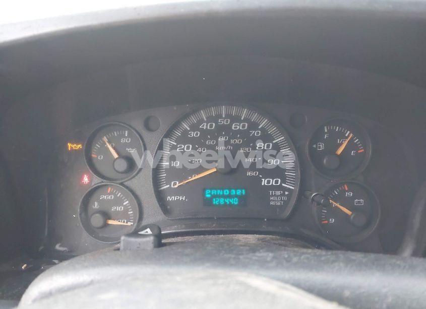 Photo 5 of 2006 Chevrolet Express CUTAWAY WORK VAN (VIN 1GBHG31U261106166)