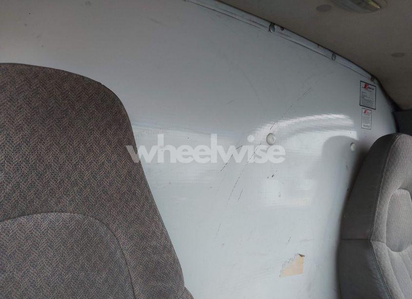 Photo 6 of 2006 Chevrolet Express CUTAWAY WORK VAN (VIN 1GBHG31U261106166)