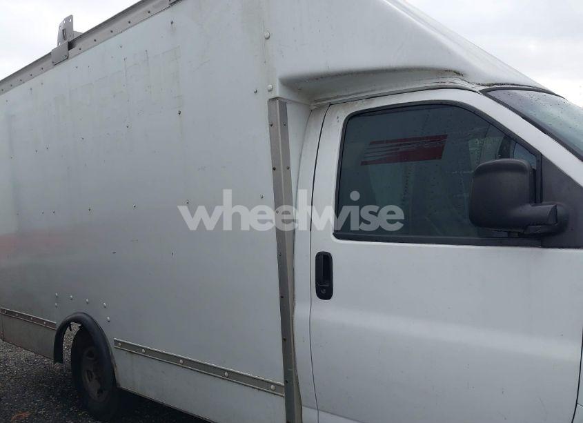 Photo 14 of 2007 Chevrolet Express CUTAWAY WORK VAN (VIN 1GBHG31U371188877)