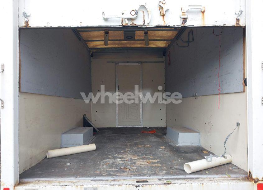 Photo 6 of 2007 Chevrolet Express CUTAWAY WORK VAN (VIN 1GBHG31U371188877)