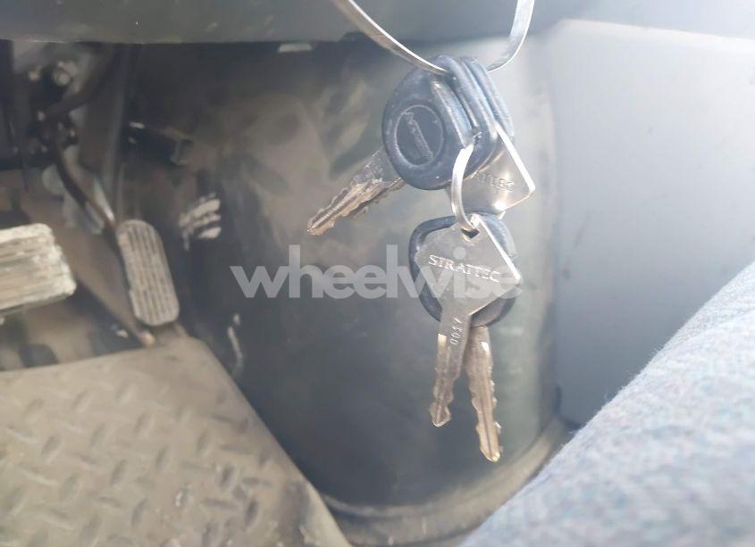 Photo 10 of 2006 Chevrolet Express CUTAWAY WORK VAN (VIN 1GBHG31U761159882)