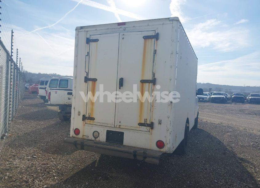 Photo 15 of 2006 Chevrolet Express CUTAWAY WORK VAN (VIN 1GBHG31U761159882)