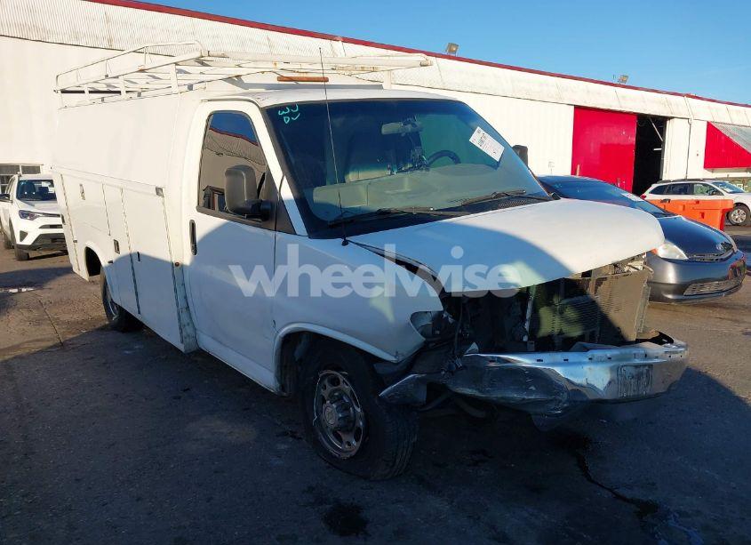 2007 Chevrolet Express CUTAWAY WORK VAN (VIN 1GBHG31UX71185703) main photo