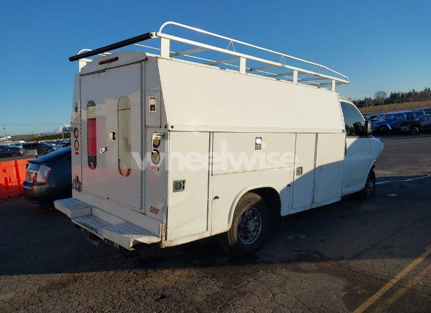 Photo 4 of 2007 Chevrolet Express CUTAWAY WORK VAN (VIN 1GBHG31UX71185703)