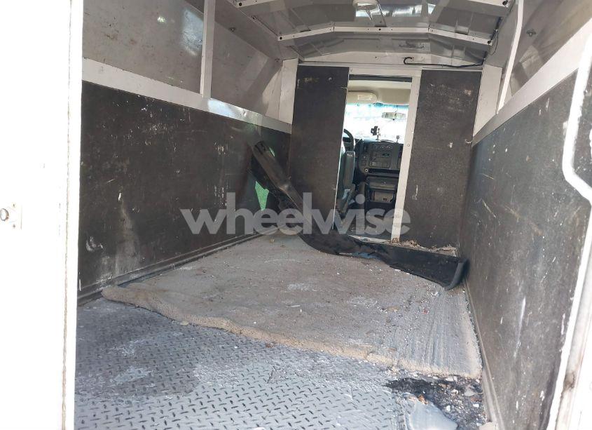 Photo 7 of 2007 Chevrolet Express CUTAWAY WORK VAN (VIN 1GBHG31UX71185703)