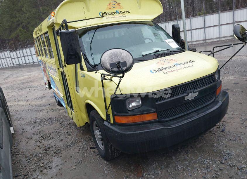 2004 Chevrolet Corbett EXPRESS CUTAWAY (VIN 1GBHG31V541169817) main photo