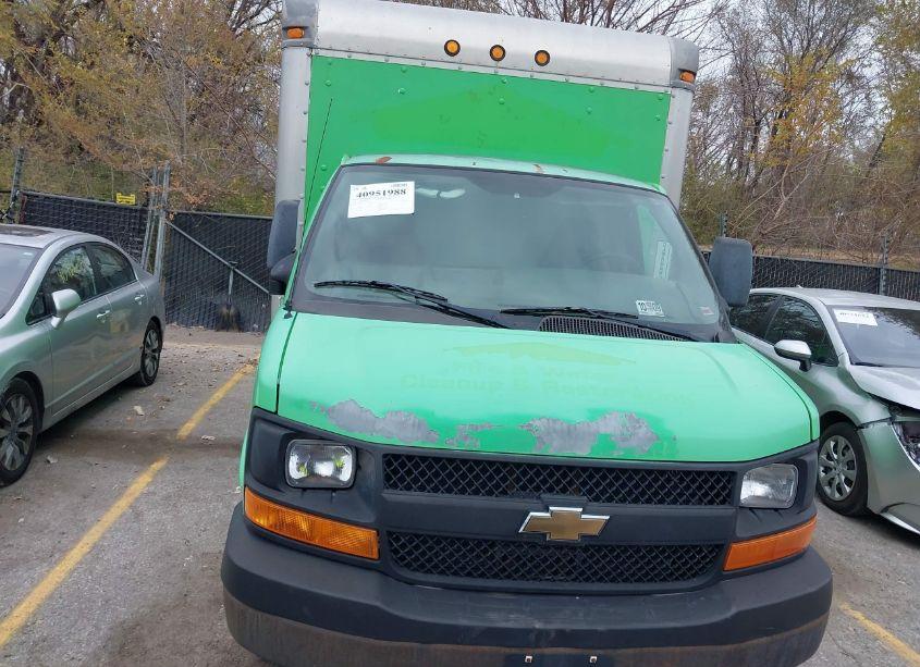 Photo 11 of 2007 Chevrolet Express CUTAWAY WORK VAN (VIN 1GBHG31VX71181787)