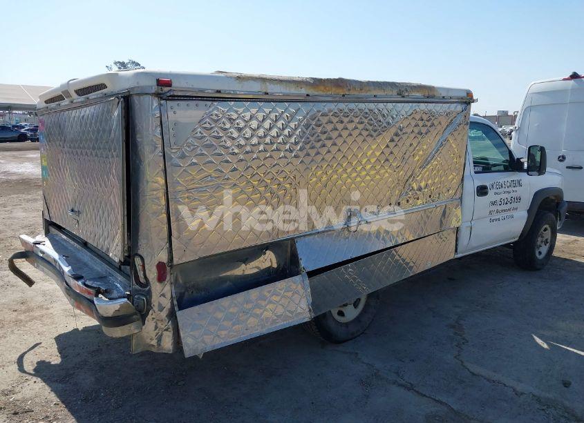 Photo 4 of 2007 Chevrolet Silverado 2500HD CLASSIC WORK TRUCK (VIN 1GBHK24U87E156598)