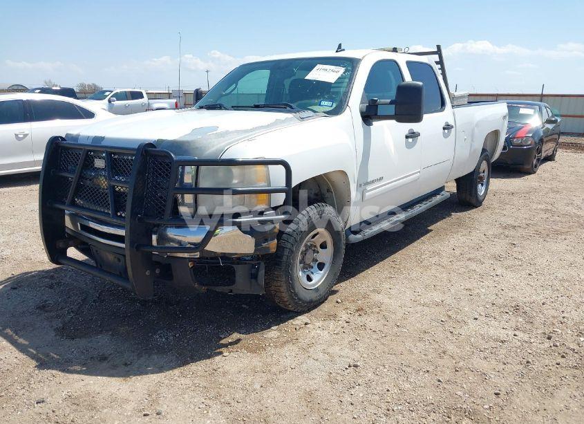 Photo 2 of 2009 Chevrolet Silverado 3500HD LT (VIN 1GBHK83699F159061)