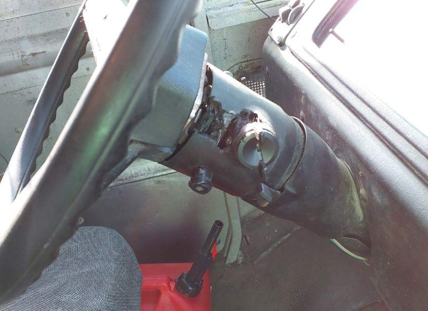 Photo 6 of 1999 Chevrolet F.c. (VIN 1GBHP32YXX3305067)