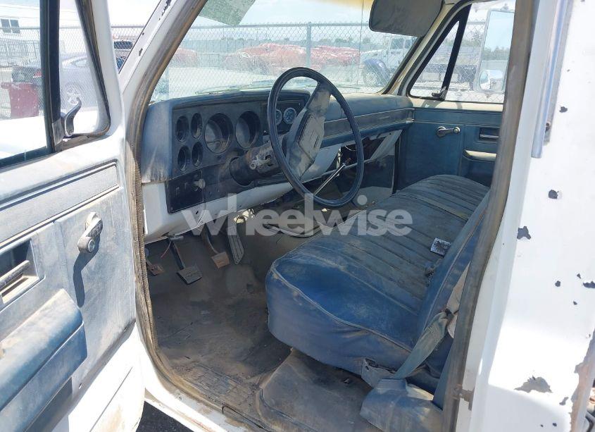 Photo 8 of 1989 Chevrolet R3500 N/A (VIN 1GBHR34N8KF301104)