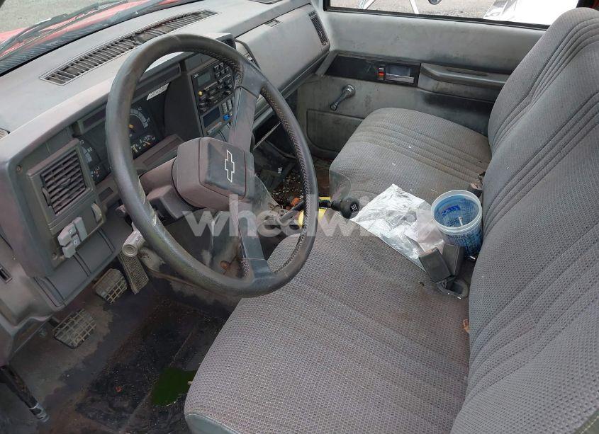 Photo 6 of 1998 Chevrolet C-series C7H042 (VIN 1GBJ7H1P5WJ113329)