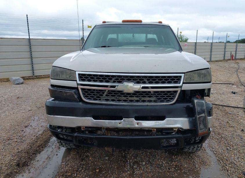 Photo 13 of 2007 Chevrolet Silverado C3500 (VIN 1GBJC33D07F161732)