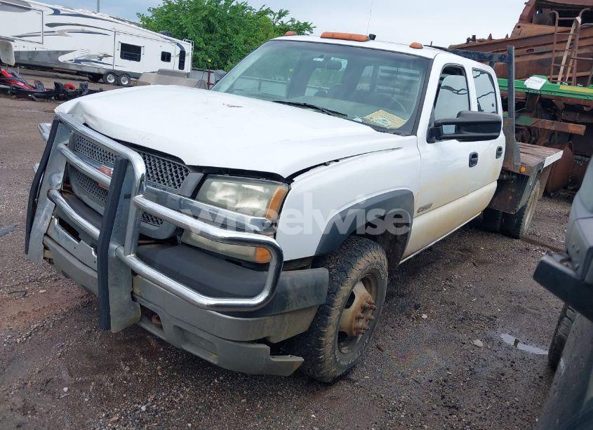 Photo 2 of 2003 Chevrolet Silverado C3500 (VIN 1GBJC33G93F171065)