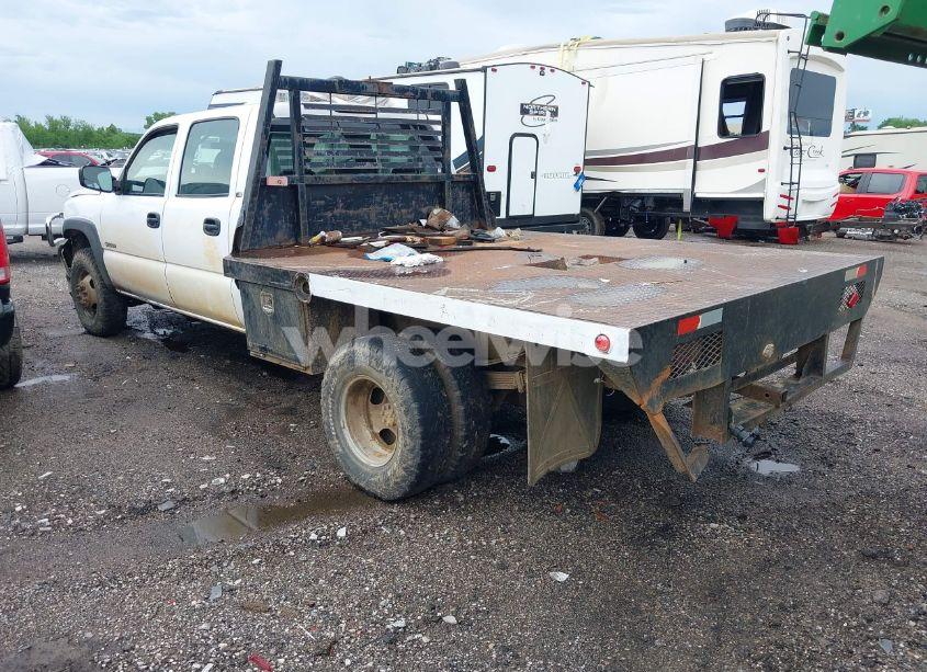 Photo 3 of 2003 Chevrolet Silverado C3500 (VIN 1GBJC33G93F171065)