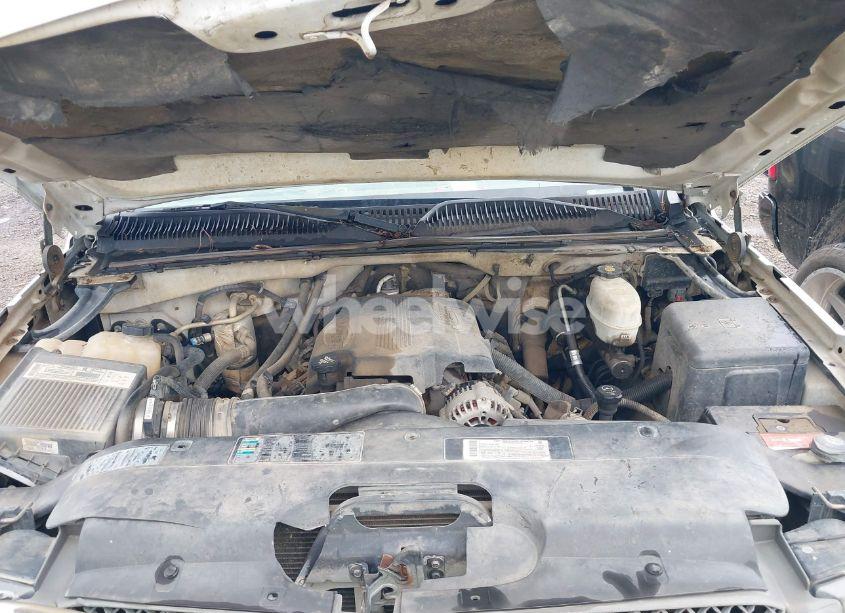 Photo 9 of 2003 Chevrolet Silverado C3500 (VIN 1GBJC33G93F171065)