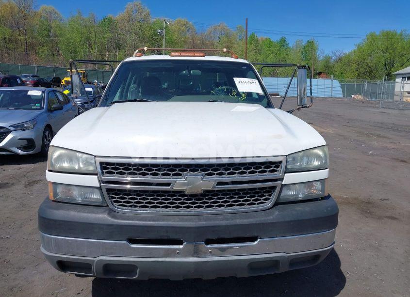 Photo 12 of 2005 Chevrolet Silverado 3500 (VIN 1GBJC33U45F831232)