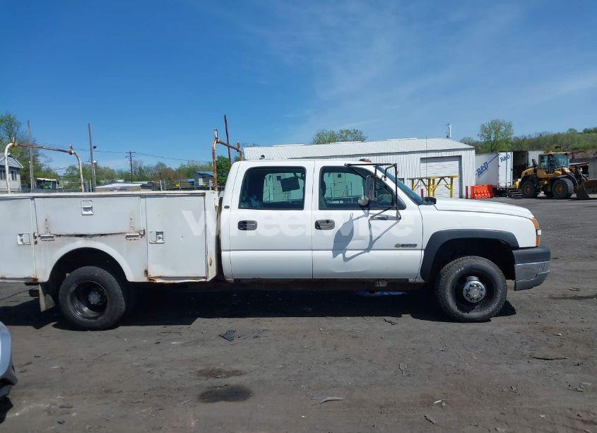 Photo 13 of 2005 Chevrolet Silverado 3500 (VIN 1GBJC33U45F831232)
