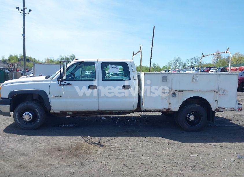 Photo 14 of 2005 Chevrolet Silverado 3500 (VIN 1GBJC33U45F831232)