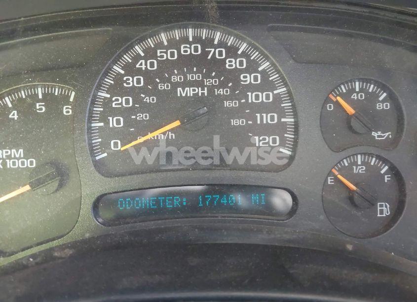 Photo 5 of 2005 Chevrolet Silverado 3500 (VIN 1GBJC33U45F831232)