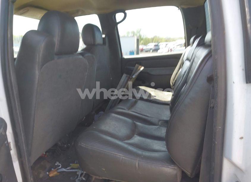 Photo 7 of 2005 Chevrolet Silverado 3500 (VIN 1GBJC33U45F831232)