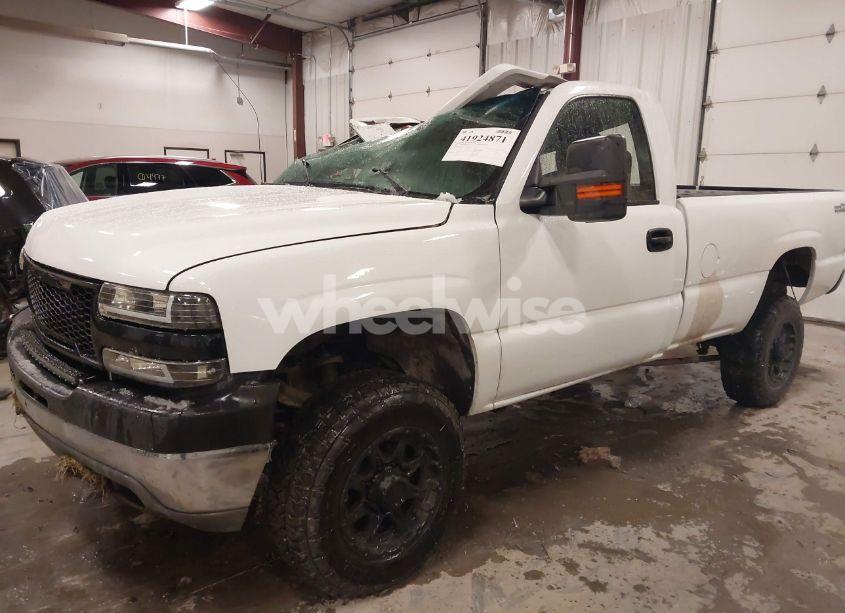 Photo 2 of 2003 Chevrolet Silverado 3500 CHASSIS (VIN 1GBJC341X3E219530)