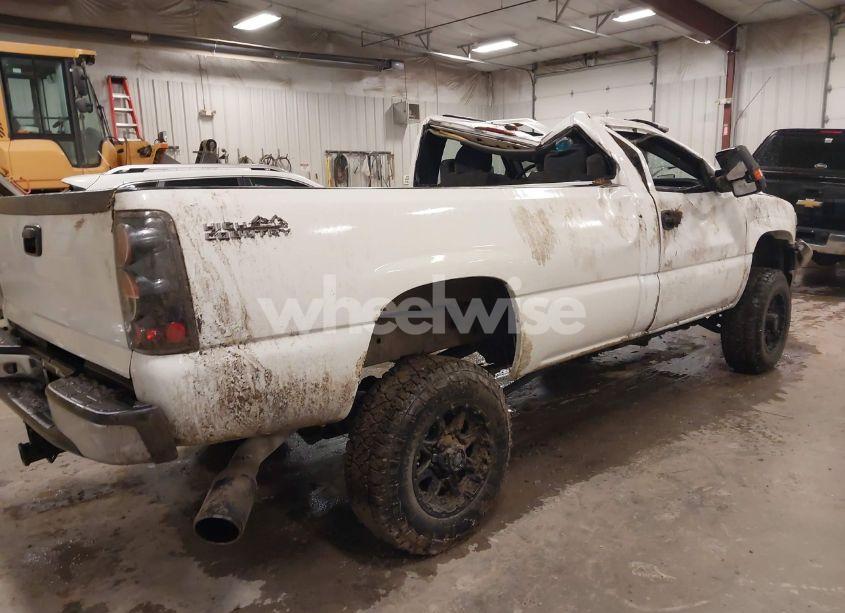 Photo 4 of 2003 Chevrolet Silverado 3500 CHASSIS (VIN 1GBJC341X3E219530)