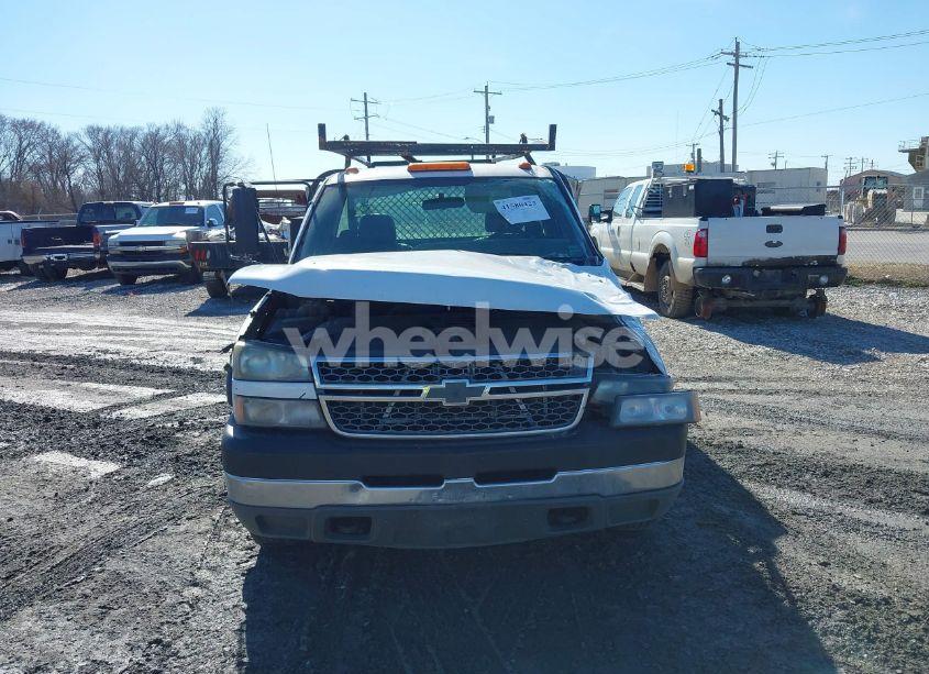 Photo 12 of 2005 Chevrolet Silverado 3500 CHASSIS WORK TRUCK (VIN 1GBJC34235E311607)