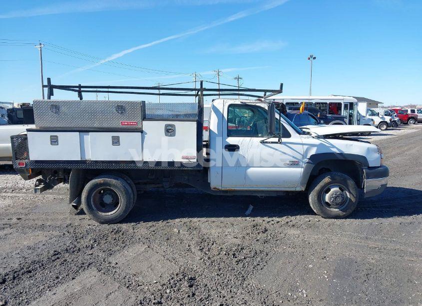 Photo 13 of 2005 Chevrolet Silverado 3500 CHASSIS WORK TRUCK (VIN 1GBJC34235E311607)
